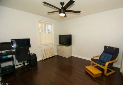 17 Elmwood Ter, Elmwood Park NJ  07407-1729 exterior