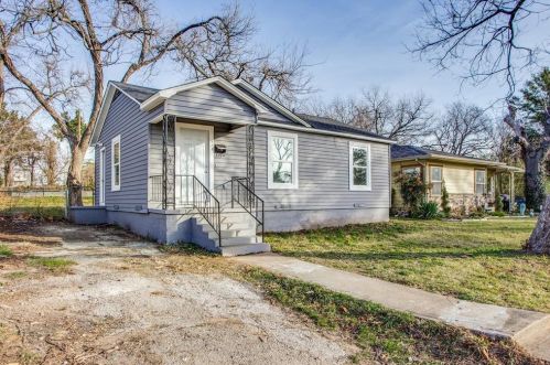 525 Sears St, Denison, TX 75021-2739