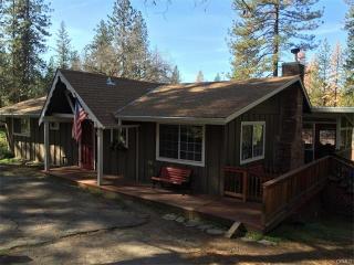 43192 Sugar Pine Dr, Oakhurst, CA 93644-9618