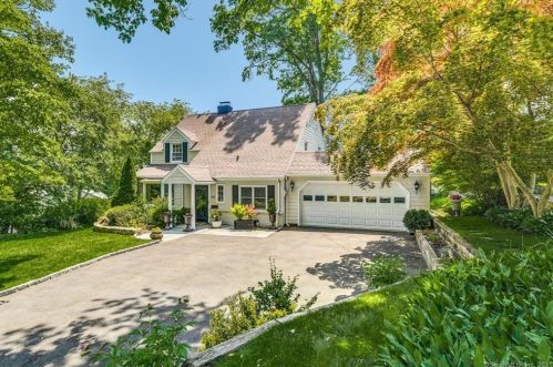 96 Turner Rd, Stamford, CT 06905-3234