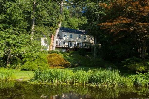 206 Frogtown Rd, New Canaan, CT 06840-4406