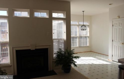 7337 Oldham Leeds Way, Springfield VA  22150-4919 exterior