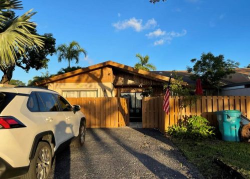 1980 24th Cir, Boynton Beach, FL 33426-6536