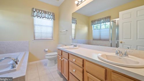 36 Bear Meade Dr, Trenton NJ 08691-3360 exterior