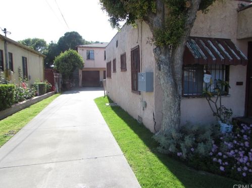 523 Willow Ave, Compton, CA 90221-6602