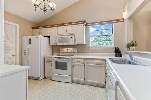 1535 Merion Ln, Oakmont PA  15139-1037 exterior