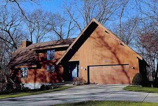 2175 Colladay Point Dr, Stoughton, WI 53589-3076