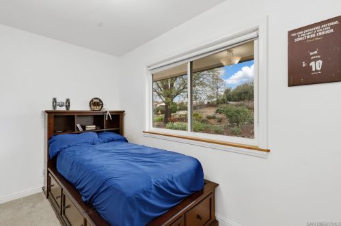 1322 Hamilton Ln, Escondido CA  92029-4316 exterior