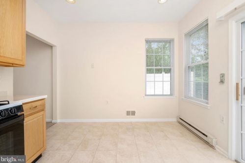 135 Burholme Dr, Trenton NJ 08691-3336 exterior