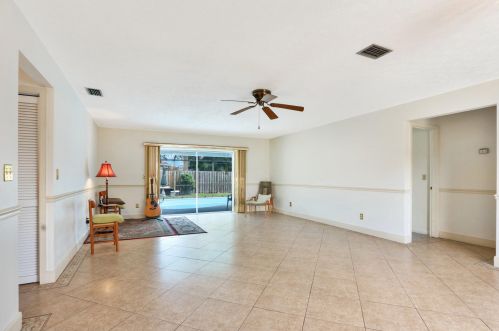 1273 Preston Ln, Fort Pierce, FL 34983-3258