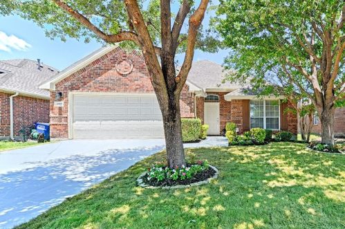 2757 Sunlight Dr, Oak Point, TX 75068-7615