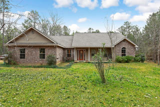 26171 Cades Cove Rd, Montpelier, LA 70422-5305