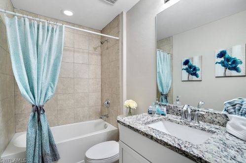 2813 4th Pl, Cape Coral FL  33909-8809 exterior