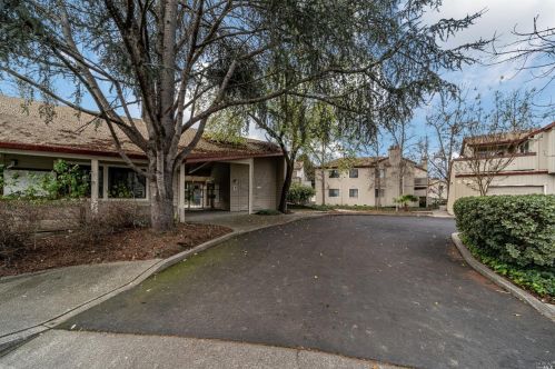 2503 Westberry Dr, Santa Rosa CA 95403-4135 exterior