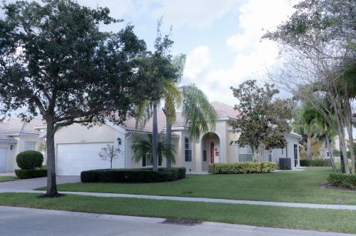 8457 Xanthus Ln, West Palm Beach, FL 33414-3467