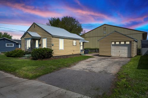 633 Livingston St, La Crosse, WI 54603-2033