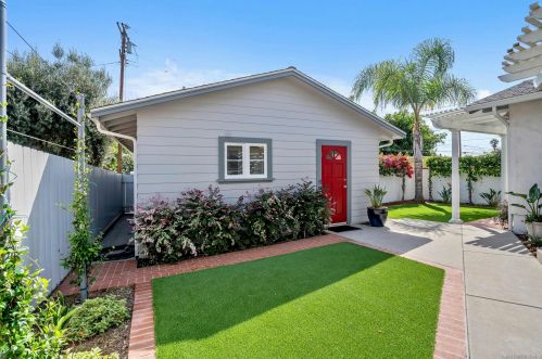 1151 Turquoise St, San Diego CA 92109-1247 exterior