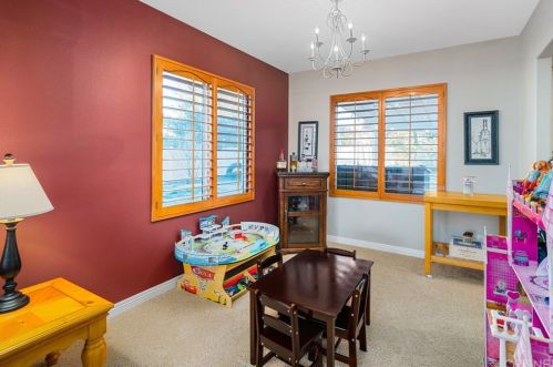 42240 Ridge View Dr, Lancaster CA 93536-7382 exterior