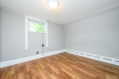 15 Douglas St, Perth Amboy NJ  08863-2205 exterior