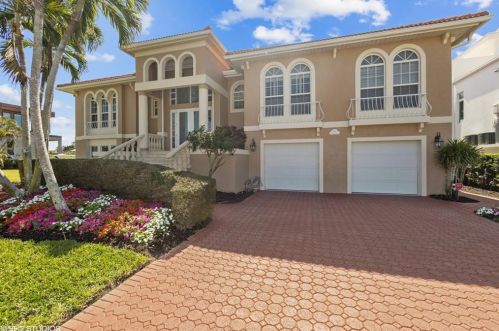446 Bayside Ave, Naples FL 34108-2314 exterior