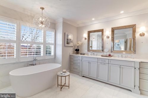 18506 Pelicans Nest Way, Leesburg VA  20176-3963 exterior