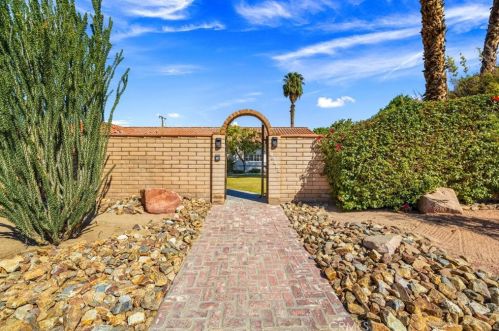 78720 Avenida La Fonda, La Quinta CA  92253-2805 exterior