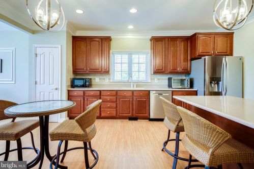 9517 Moonen Bay Ln, Bristow VA  20136-3515 exterior