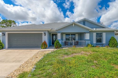 1820 14th Ter, Cape Coral, FL 33990-6822