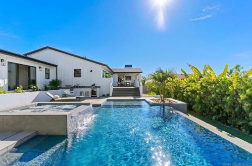 1170 Chinquapin Ave, Carlsbad CA  92008-3543 exterior
