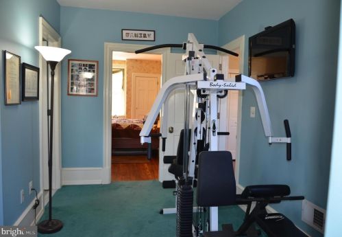 205 Lippincott Ave, Riverton NJ  08077-1309 exterior