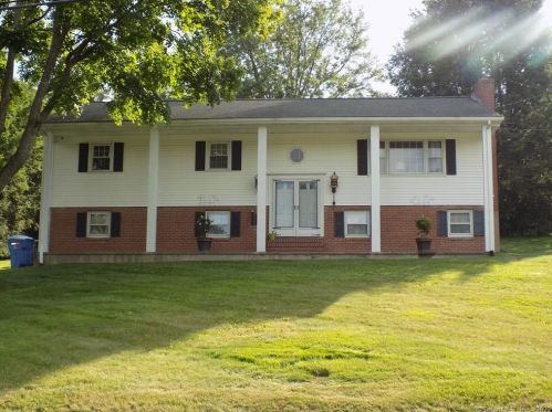 88 Baldwin Dr, Bristol, CT 06010-3008