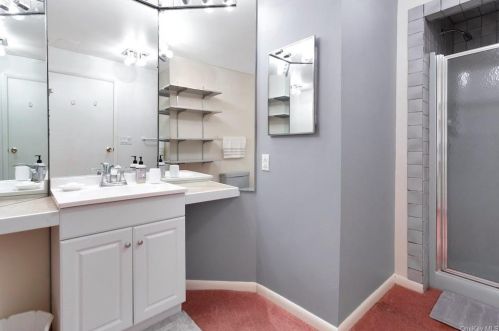 45 Spg Pond Dr, Crotonville NY  10562-2034 exterior