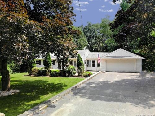63 Everitt St, Waterbury, CT 06704-2828