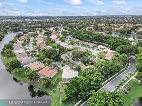 11901 20th St, Hollywood FL  33025-5616 exterior