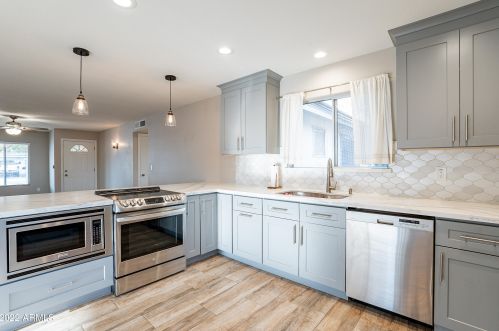 4331 Dailey St, Glendale AZ 85306-3770 exterior