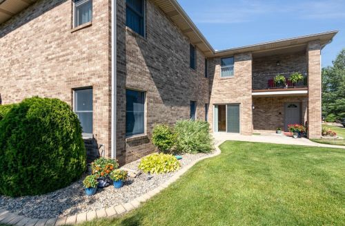 920 Birch Dr, Crown Point IN  46307-1493 exterior