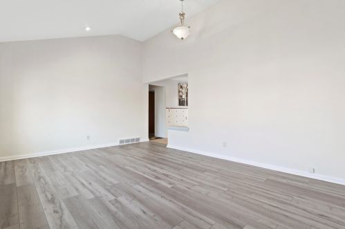 4640 71st St, Milwaukee, WI 53218-4851