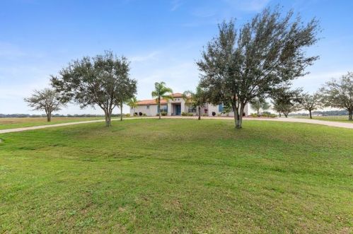 5313 Lake Venice Dr, Wimauma, FL 33598-4415