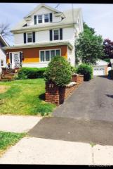 27 Daskam Pl, Stamford, CT 06902-3023