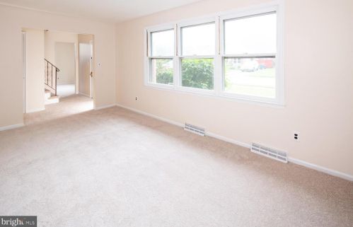1 Galen Ct, Bear, DE 19701-1122
