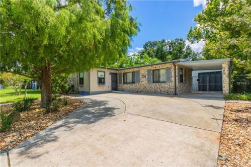 813 Halstead St, Deltona, FL 32725-9207
