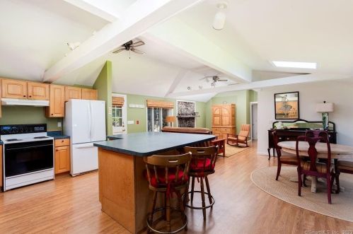 1 Beach Dr, Danbury CT  06812-3425 exterior