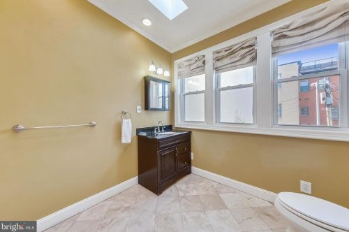 1826 18th St, Washington DC 20009-1707 exterior