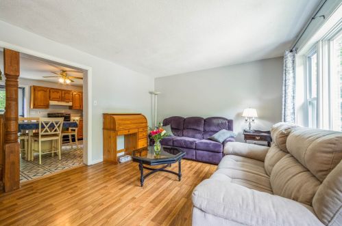 6 Mountain Rd, Raymond, NH 03077-1521