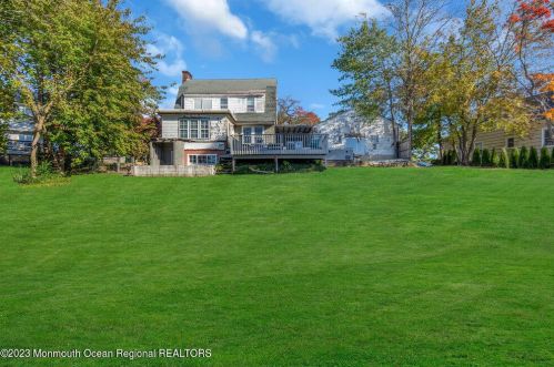 16 Caranetta Dr, Lakewood NJ  08701-3106 exterior