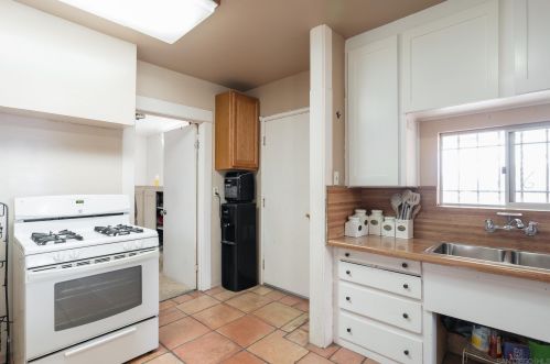 3103 Chamoune Ave, San Diego CA 92105-1803 exterior