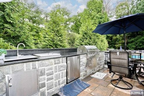 166 Churchill Rd, Tenafly NJ  07670-3120 exterior
