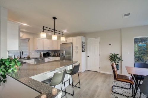 4360 Smt Dr, La Mesa CA 91941-7844 exterior