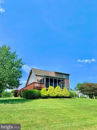 44 Nokomis Trl, Hedgesville, WV 25427-7402