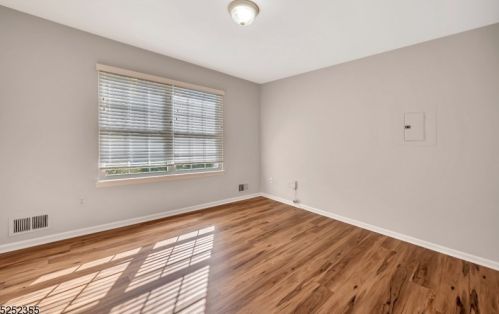 409 Cardinal Ln, Bedminster NJ  07921-1913 exterior